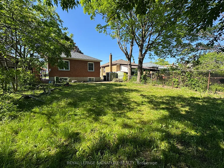 130 Budea Cres #MAIN FL — Photo 14