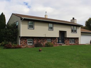 1632 Brandywine Ln, Dixon, IL 61021