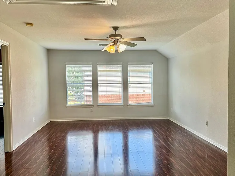 10231 Turrett Point Ln — Photo 9