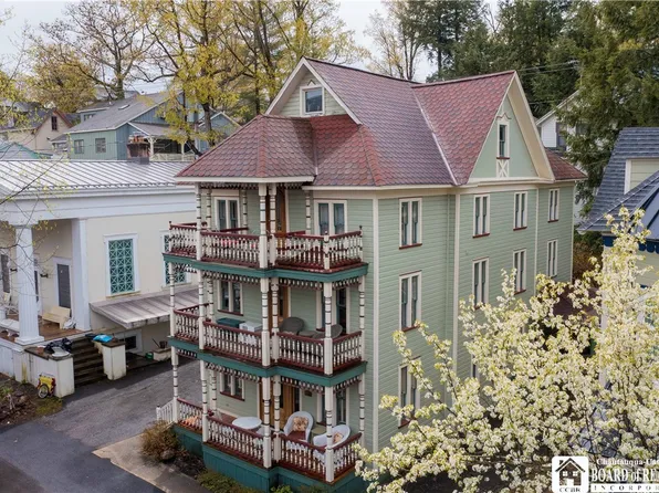 6 Simpson Ave, Chautauqua, NY 14722