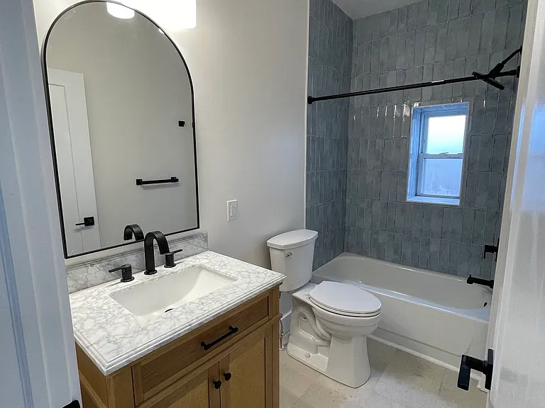 2nd level bath