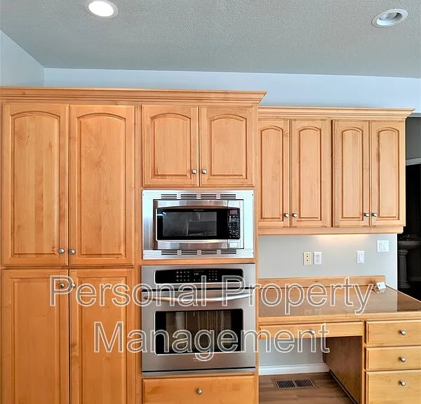 17409 NE 32nd St — Photo 6