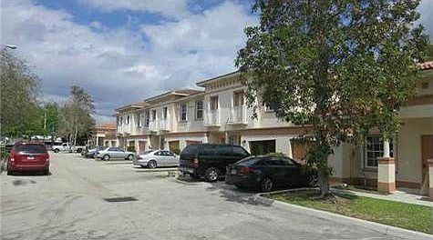 5th image of 6902 NW 70th Ave