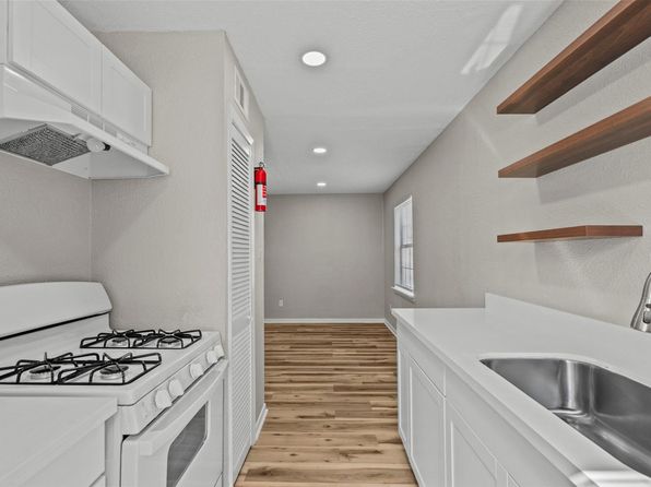 1927 Avenue M 1/2 APT 9