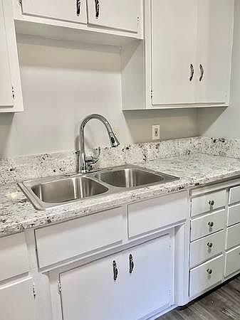 1st image of 606 N Avenue 66 #11