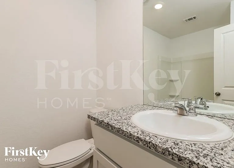 10610 McClintock Dr — Photo 14
