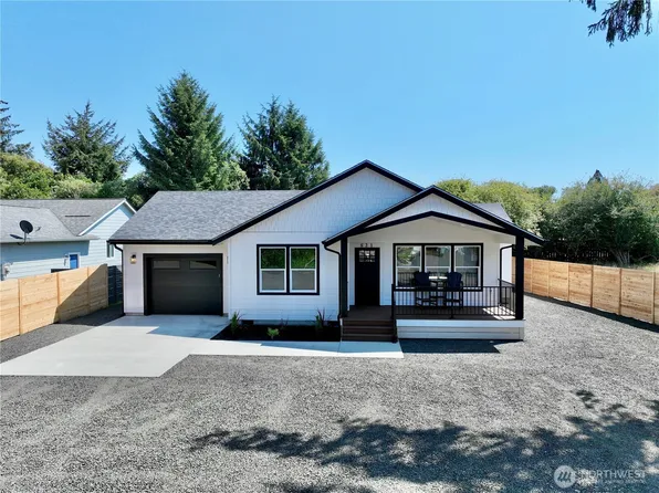 821 Shark Court SW, Ocean Shores, WA 98569