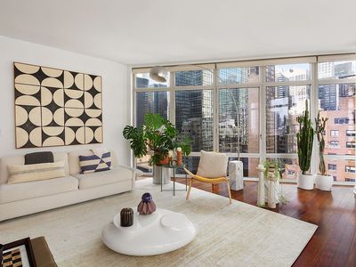 207 E 57th St APT 18A, New York, NY, 10022