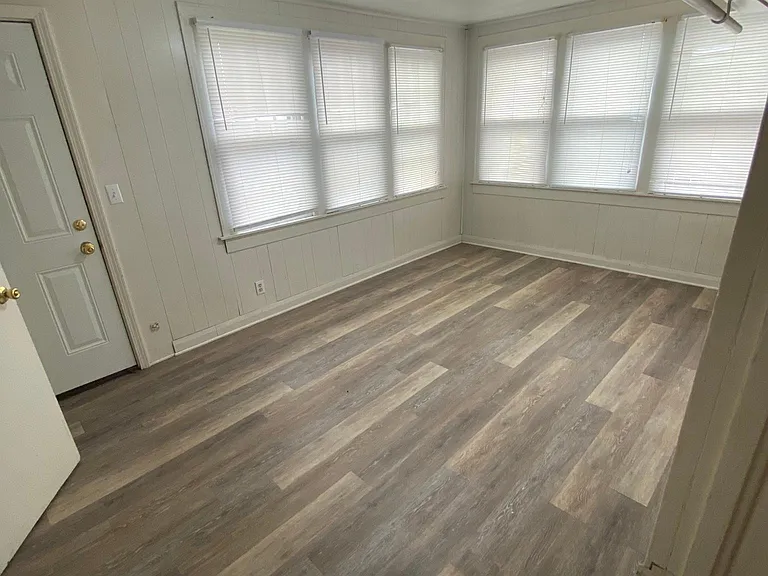 638 N Louisa Ave — Photo 11