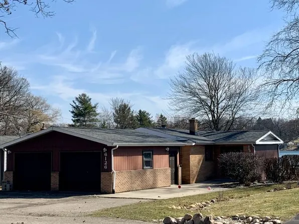 6126 W Sherman Lake Dr, Augusta, MI 49012
