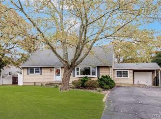 239 Blake Ave, Bohemia, NY