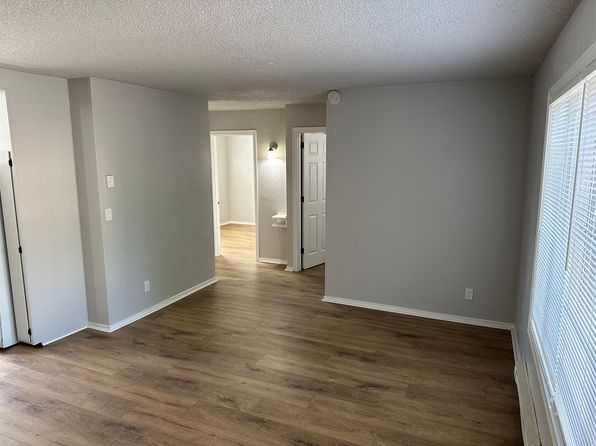 Canby Square, 341-371 SE 2nd Ave #349, Canby, OR 97013