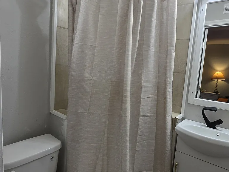 2709 N Bell Ave #4 — Photo 5