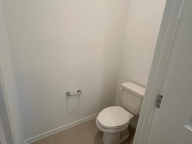 17613 W Georgia Ave — Photo 28