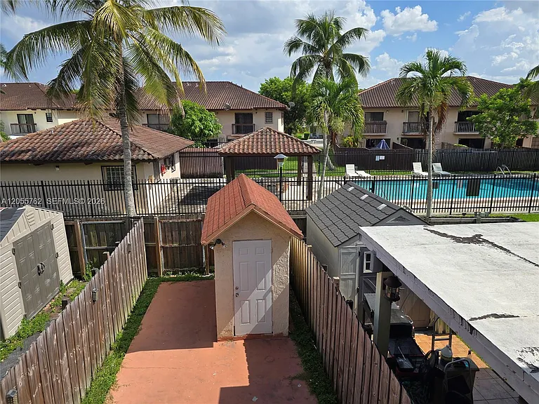 12230 SW 16th Ter #J-102 — Photo 34
