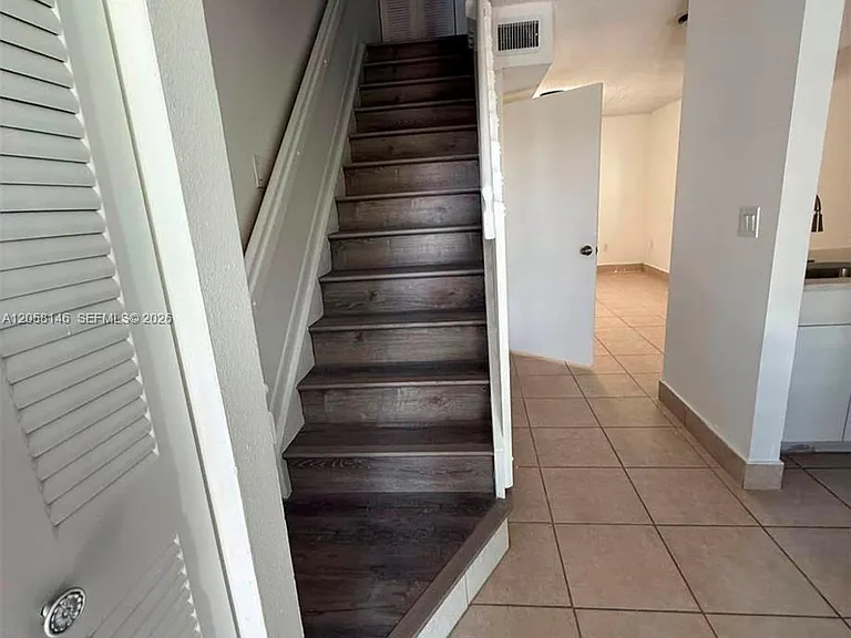 1650 NW 25th Ave #213 — Photo 3