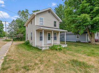 1200 4th St, Three Rivers, MI 49093