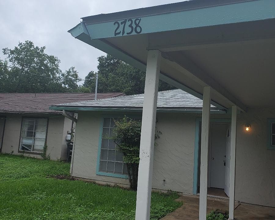 1st image of 2738 Woodbury Dr