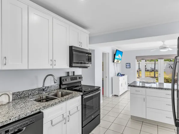 11202 3rd Ave, Marathon, FL 33050