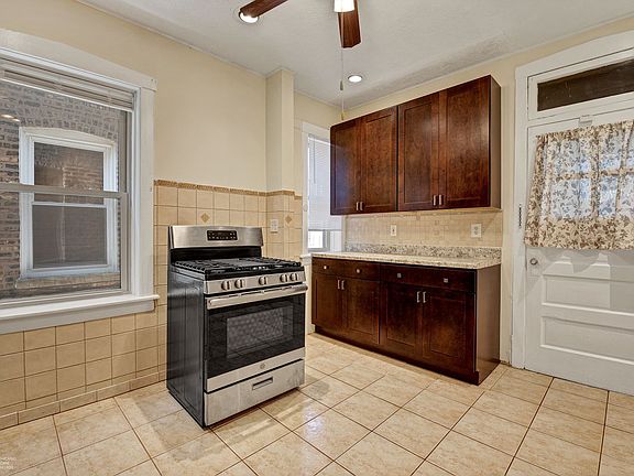 5th image of 1650 N Lorel Ave
