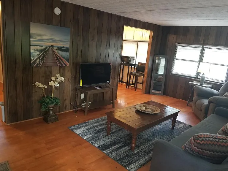 325 Lakewood Dr — Photo 15
