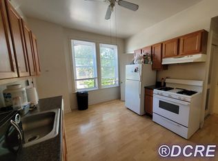 1333 W Flournoy St #2E, Chicago, IL 60607