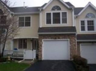 89 Spruce Ridge Dr, Fishkill, NY 12524