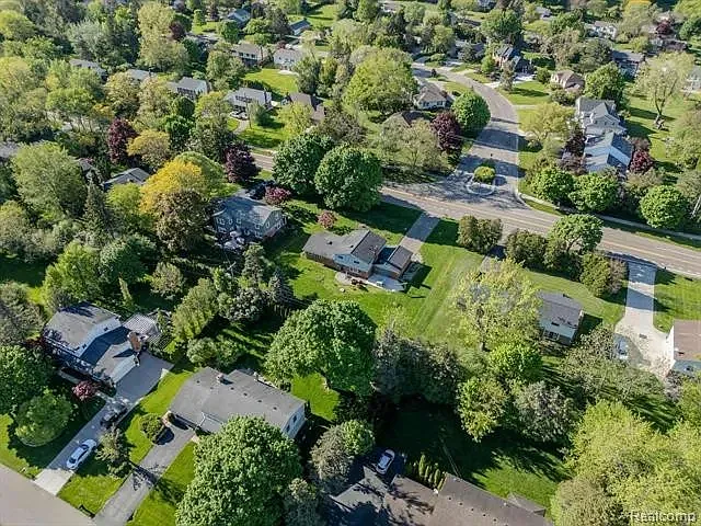 4753 Quarton Rd — Photo 57