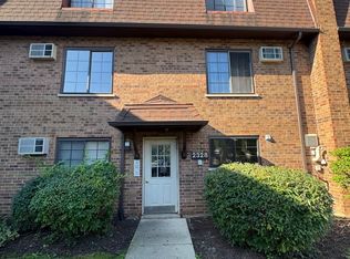 2328 Century Point Ln APT D, Glendale Heights, IL 60139