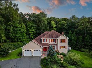 102 Silver Springs Dr, Higganum, CT 06441