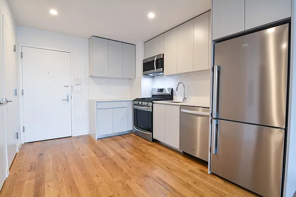 Rented by Corcoran | media 19