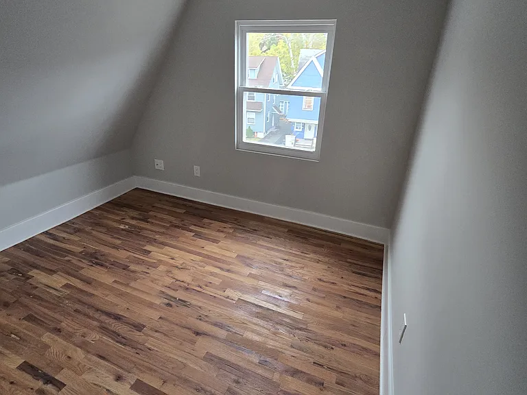 231 N Clinton St #3A — Photo 8