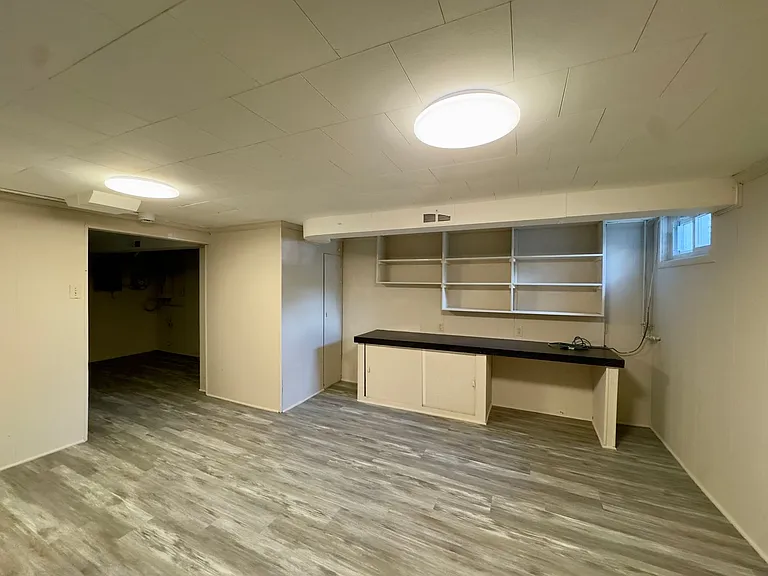 433 Oakwood Rd — Photo 14