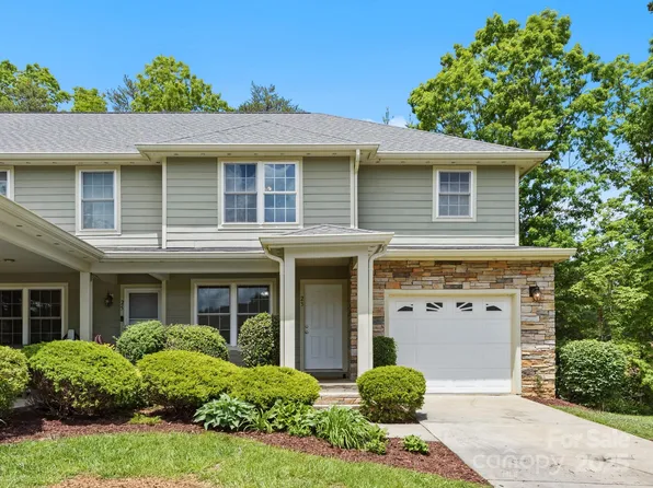 23 Aberdeen Dr, Arden, NC 28704