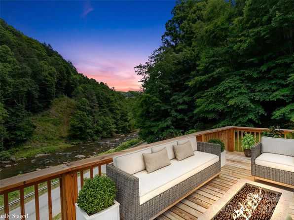 12982 Us Highway 19w, Burnsville, NC 28714