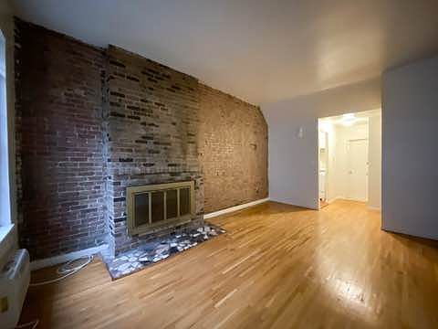 3rd image of 444 W 46th St APT 1C