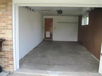 4th image of 105 Brownstone Dr
