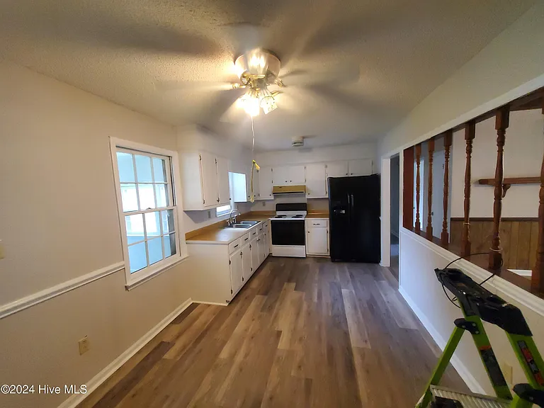 1847 Stanton Dr — Photo 7