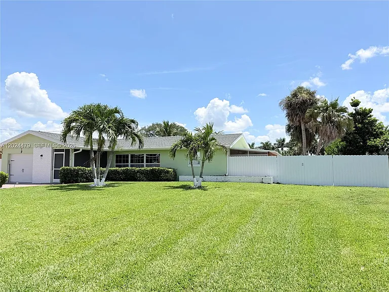 2212 Club House Rd — Photo 3