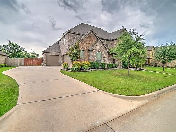 2nd image of 6911 Golf Green Dr