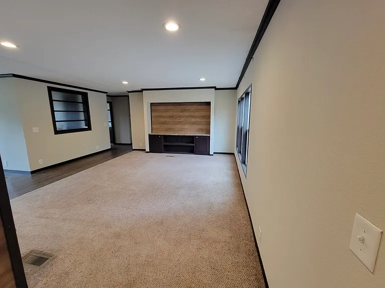 256 Weaver Creek Rd — Photo 3