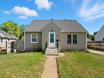 1111 Western Ave, Waterloo, IA, 50702