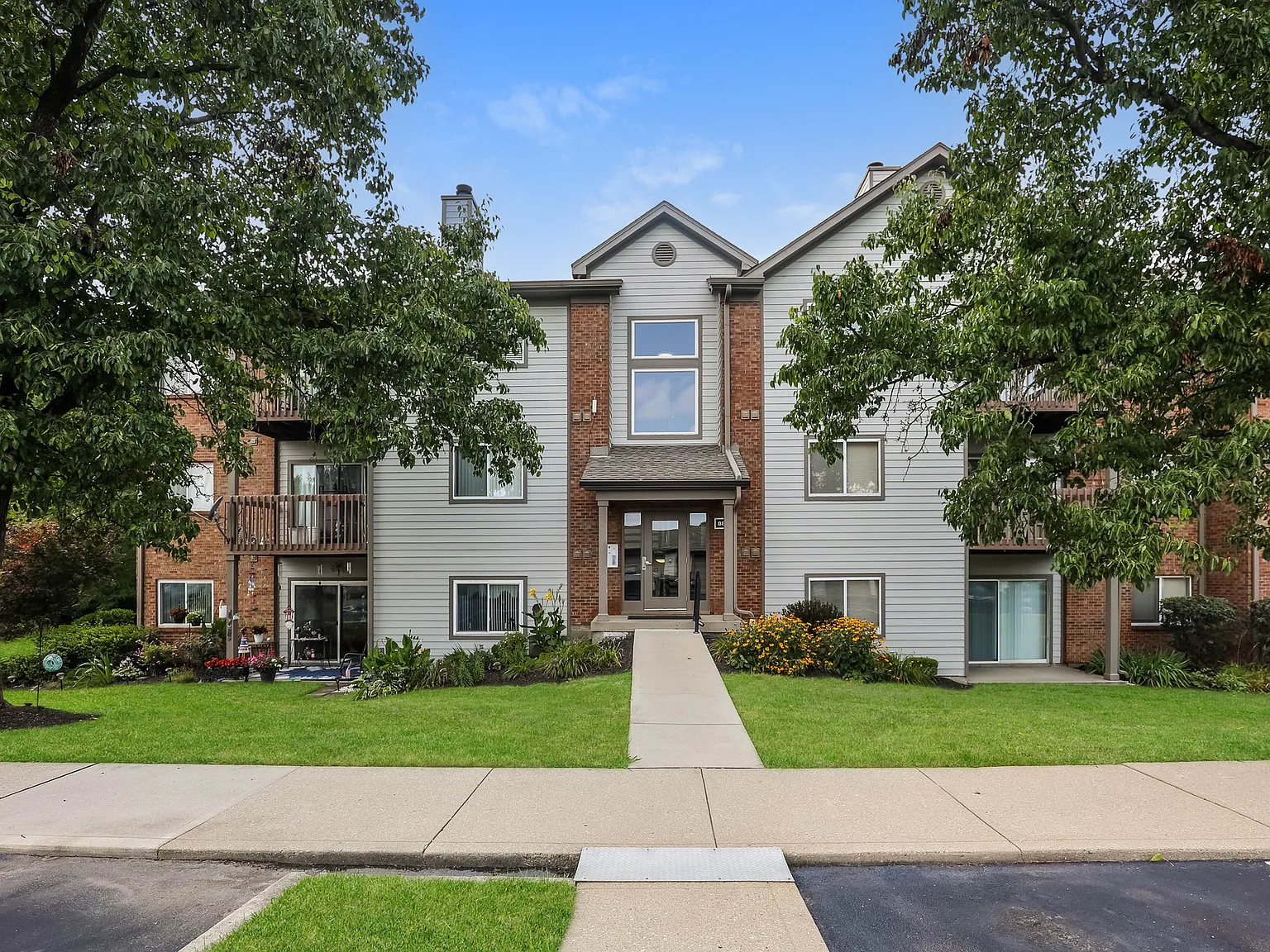 8839 Eagleview Dr - 4 — Photo 1