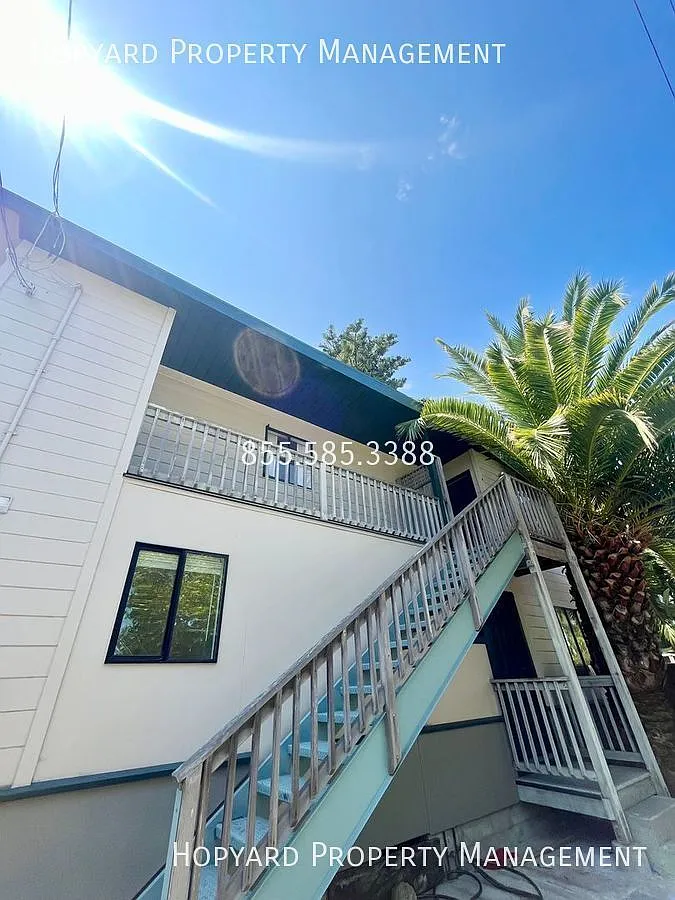 Building Photo - 1678A Dwight Way