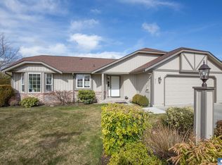 831 N Minstrel Rd, Sequim, WA 98382