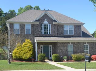 13214 Planters Row Dr, Charlotte, NC 28278