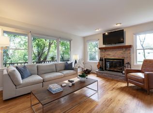 596 Middle Rd, Riverhead, NY 11901