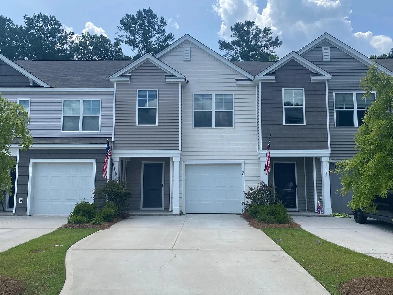 3 bed, 2.5 bath, 1584 sqft, $2,150 — Photo 1