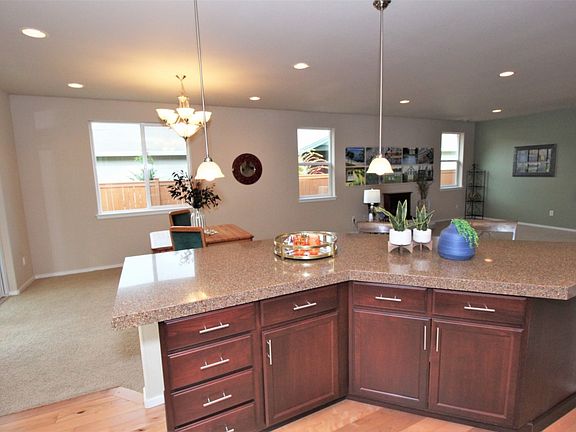 5th image of 4845 Bend Dr NE