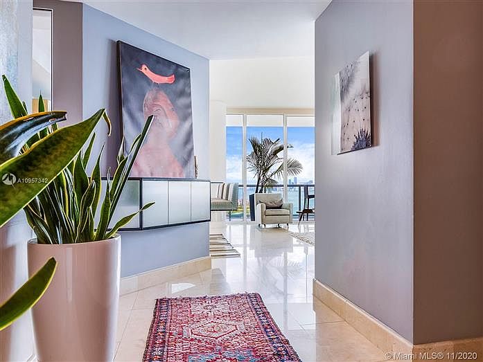 1st image of 100 S Pointe Dr APT 3201